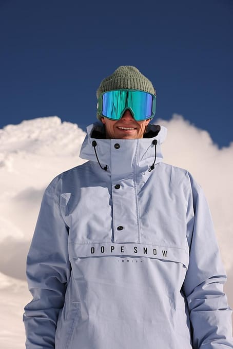 Kund @vladkhadarin i Dope Legacy Snowboardjacka Herr Light Blue