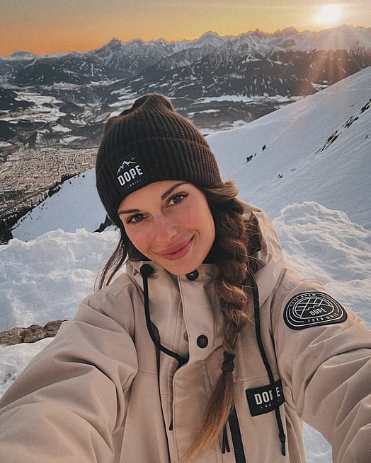Kund @kamila_novak i Dope Blizzard W Full Zip 24 Snowboardjacka Dam Sand
