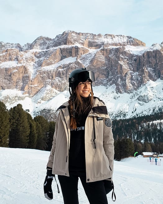 Kund @lovatochiara i Dope Blizzard W Full Zip 24 Snowboardjacka Dam Sand
