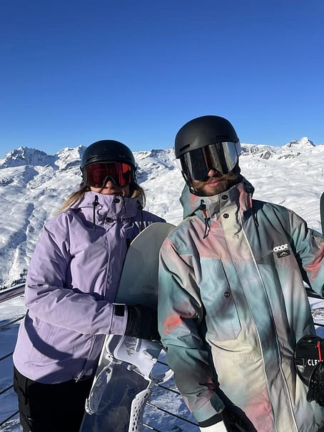 Kund @seb.on.snow i Dope Adept Snowboardjacka Herr Stratos Renewed