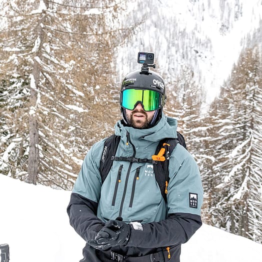 Kund @tobiasheel i Montec Arch Snowboardjacka Herr Atlantic/Black Renewed