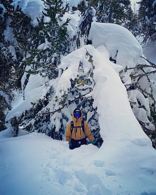 Kund @liam_meylan i Montec Fawk Skidjacka Herr Gold/Black