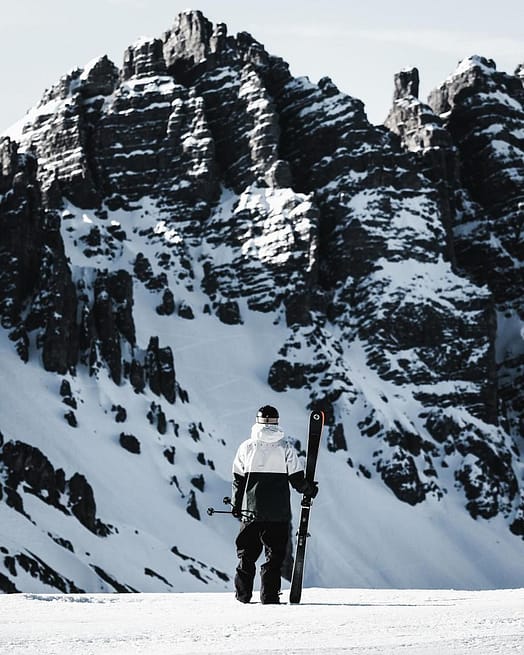 Kund @andi_jenewein i Montec Doom Snowboardjacka Herr Light Grey/Black/Dark Atlantic