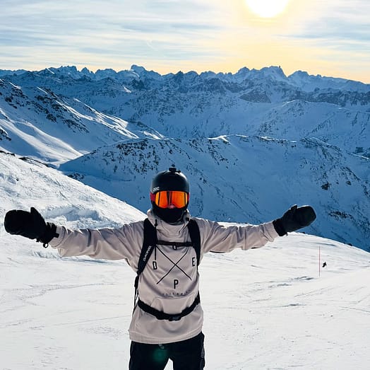 Kund @troy_kiveryn i Dope Yeti Snowboardjacka Herr 2X-Up Sand