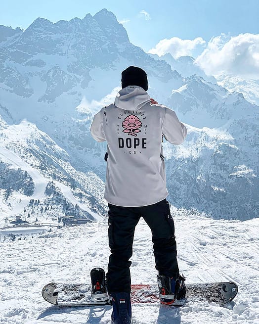 Kund @lorenzodedo i Dope Yeti 2021 Skidjacka Herr Rose Light Grey