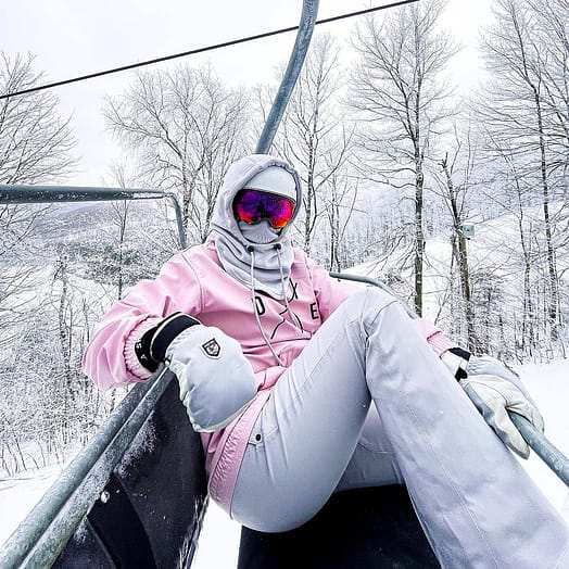 Kund @meganholleran8 i Dope Yeti W Snowboardjacka Dam 2X-Up Soft Pink Renewed