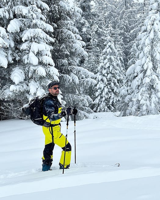Kund @andremcerqueira i Montec Arch Snowboardbyxa Herr Bright Yellow/Black Renewed