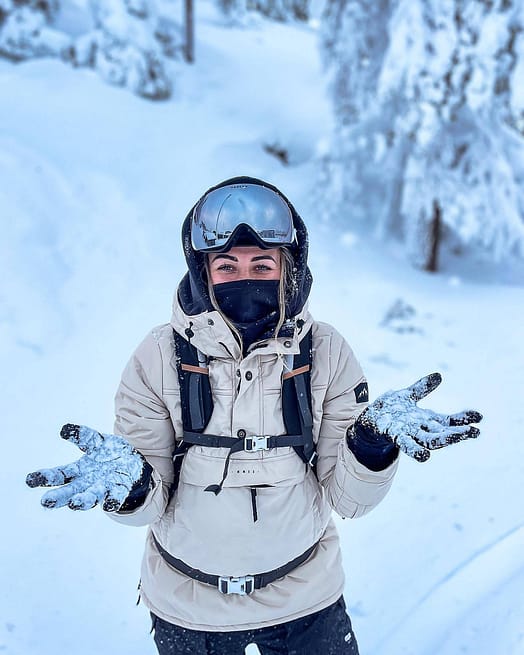 Kund @getting.lost.outdoors i Dope Puffer W 23 Snowboardjacka Dam Sand