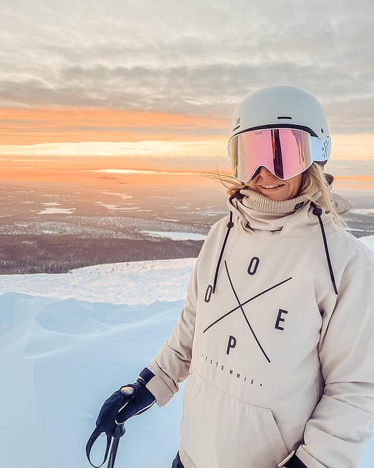 Kund @evelinakultahippu i Dope Yeti W Snowboardjacka Dam 2X-Up Sand Renewed
