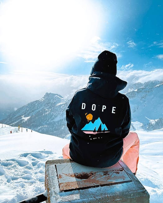 Kund @zuzanazuzanovaa i Dope Yeti 2022 Snowboardjacka Herr Pine Black