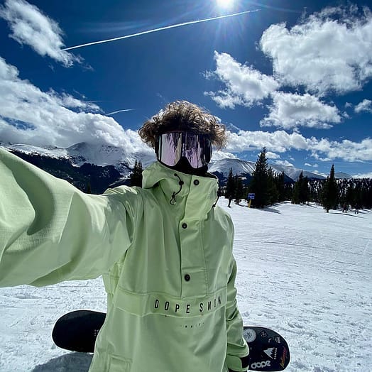 Kund @crosselmquist i Dope Legacy 23 Snowboardjacka Herr Faded Neon