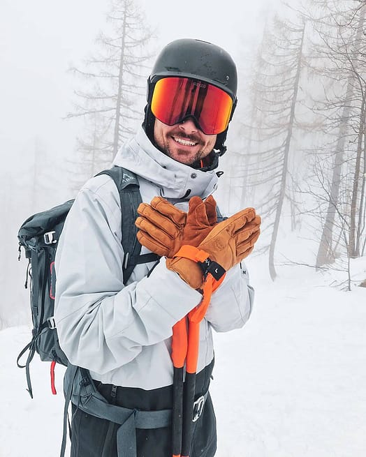 Kund @mario_mitteregger i Montec Fawk Snowboardjacka Herr Light Grey/Black Renewed