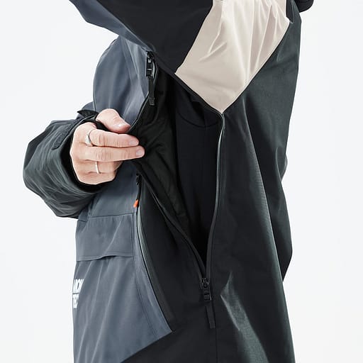 Ventilation under ärmen och vid axlarna. Huvudproduktbild,