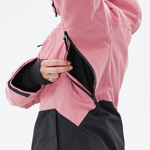 Ventilation under ärmarna Huvudproduktbild,