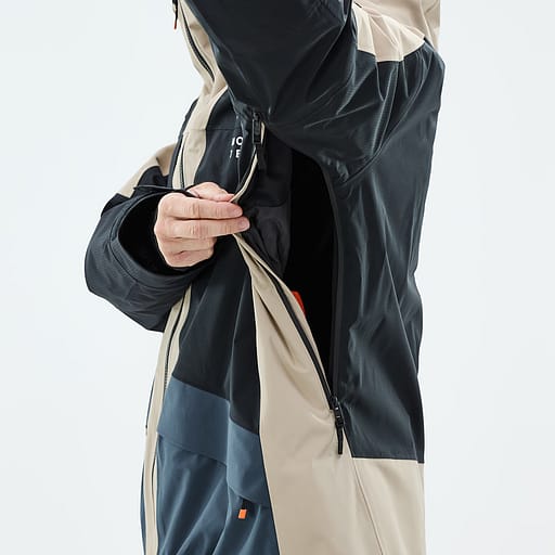 Ventilation under ärmarna Huvudproduktbild,